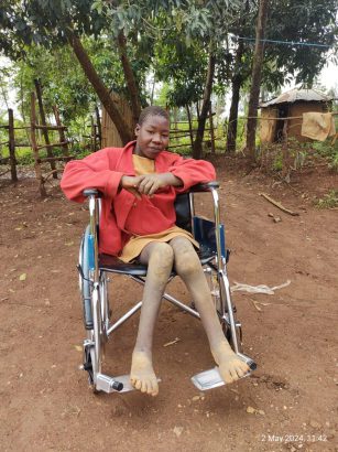 Nun passt es besser mit dem Rollstuhl für Erwachsene