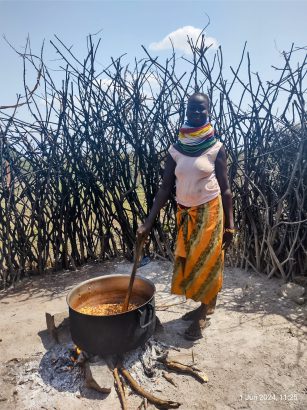 Stolz werden Mais und Bohnen gekocht