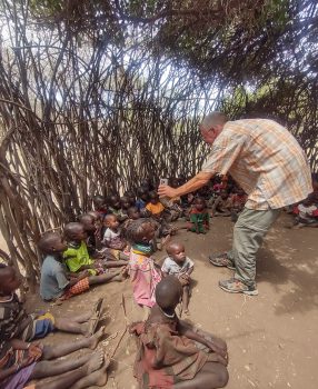 Achim zeigt Fotos und Videos