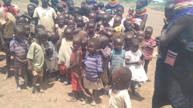 Bald gibt’s was – können wir bitte im Schatten warten